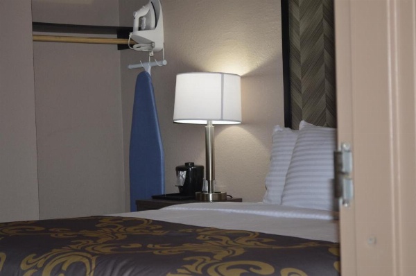Aarya Hotel By Niagara Fashion Outlets image 30