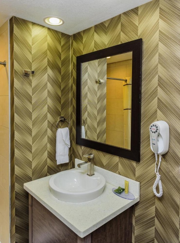 Aarya Hotel By Niagara Fashion Outlets image 32