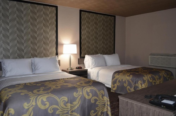 Aarya Hotel By Niagara Fashion Outlets image 9