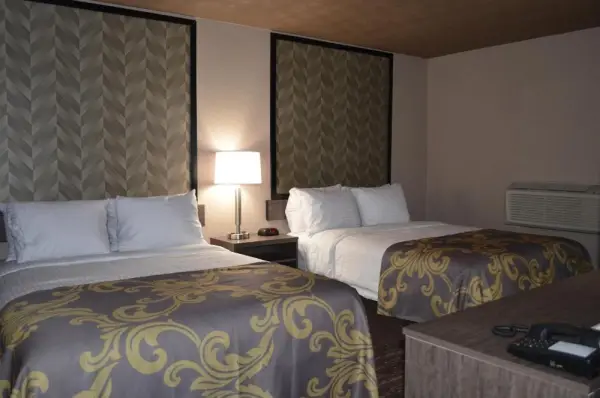 Aarya Hotel By Niagara Fashion Outlets 9